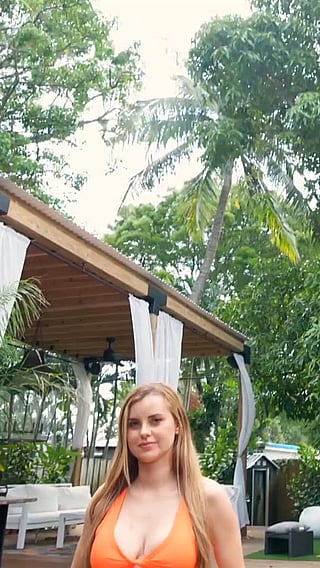 Jessie Rogers Gets Her Big Ass Destroyed by BBC in Outdoor Anal Fuck Fest'